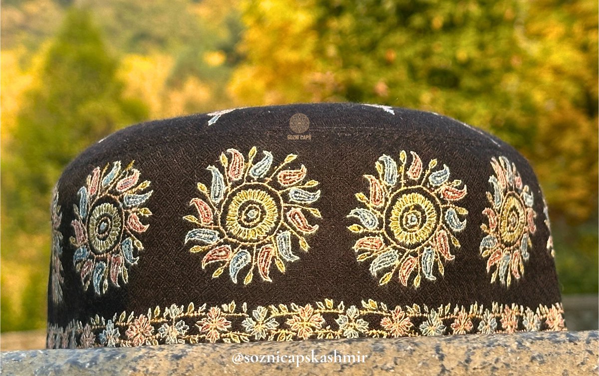 soznicaps's tweet photo. Beyond a product, it’s a connection—Sozni Caps tie you to Kashmir’s art, its heart, and its eternal beauty.

DM/WhatsApp (+919622410442) for order &amp; Queries

#soznicaps #blendingheritagewithstyle #sozniwork #sozni #pashmina #ThreadsOfKashmir https://t.co/AU5XEvWw0X