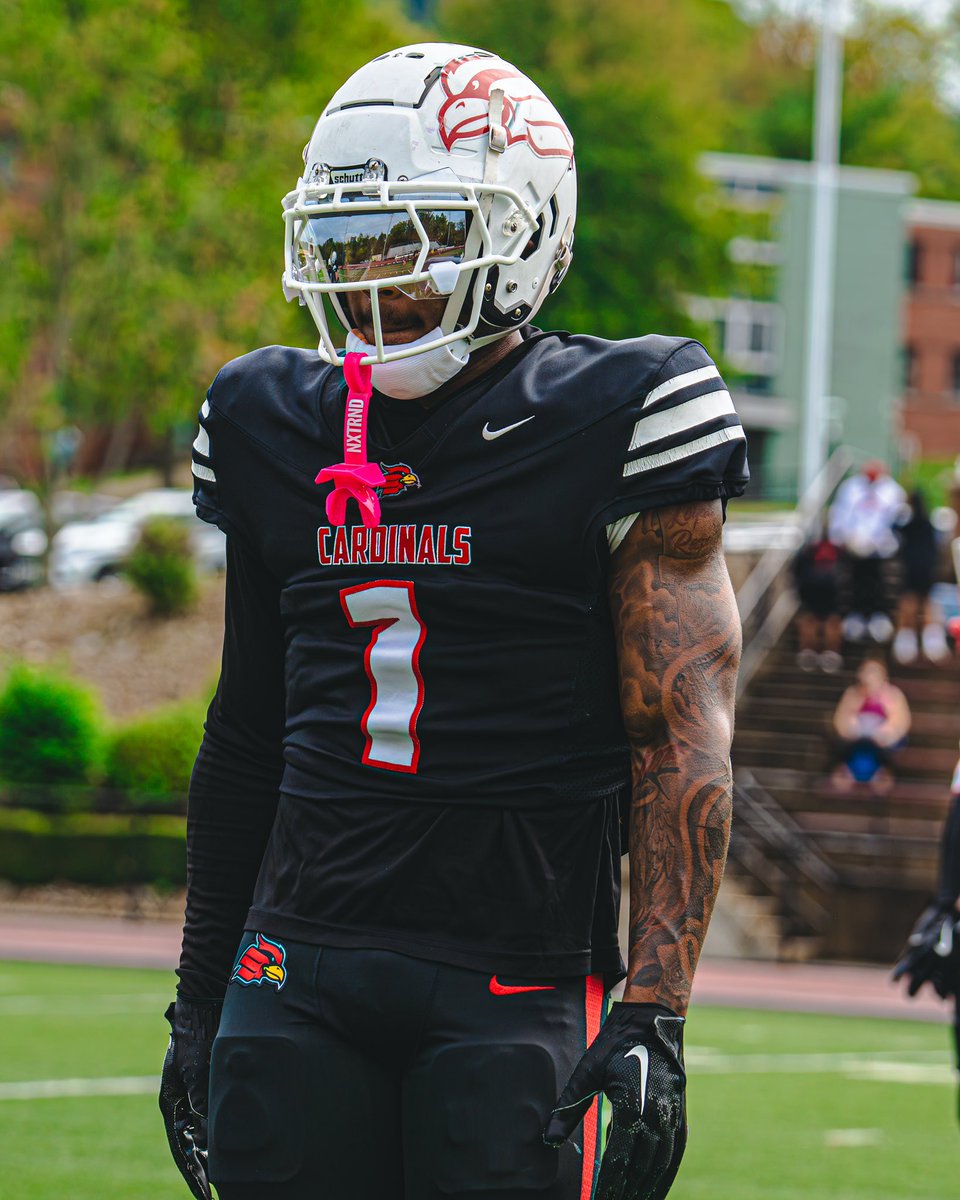 🚨MID-YEAR TRANSFER WR🚨
First Team All Conference Wr
2x All Conference KR/PR
All Time Single Season Record Holder in Yards
All Time Single Season Record Holder in 
Yards Per Catch
All Time Single Season Record Holder in Yards Per Game
All Time Single Season Record Holder in
