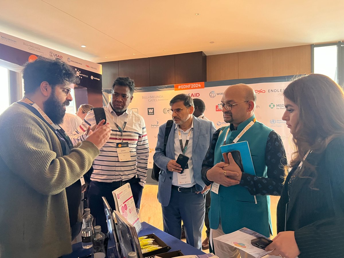 blsqhub's tweet image. 🌍 Building bridges for stronger health systems!
At #GDHF2024, we connected with incredible partners thanks to @TechChange & @The_GDHN 👏.
Strong partnerships drive impact through data and innovation. Together, we're pushing boundaries, amplifying impact, and leaving no one…