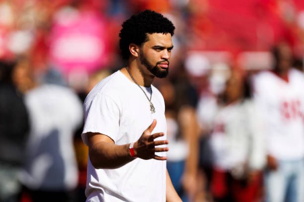 AdamSchefter's tweet photo. Bears QB Caleb Williams is the Week 14 NFLPA Community MVP for turning his jersey retirement ceremony at USC into a special experience for kids from the local Boys &amp; Girls Club, featuring field access, interactive learning, time in the stadium tunnel with Williams and more. https://t.co/REZ5zo7Heg