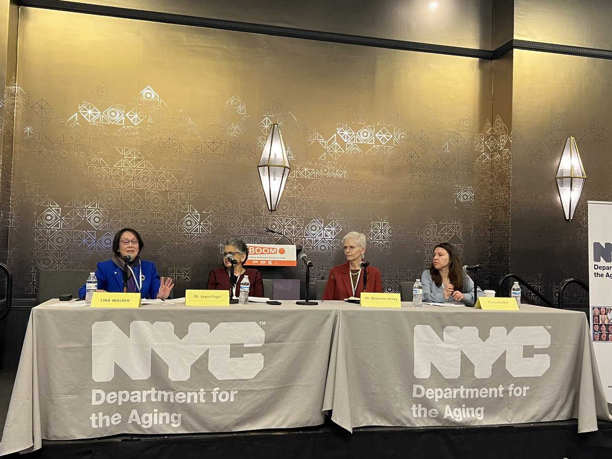NYCAging's tweet photo. We’re talking about #health this morning at #BoomConference2024 as speakers share insights on wellness and resources for older adults. 💪🏻 https://t.co/bgNu019yif