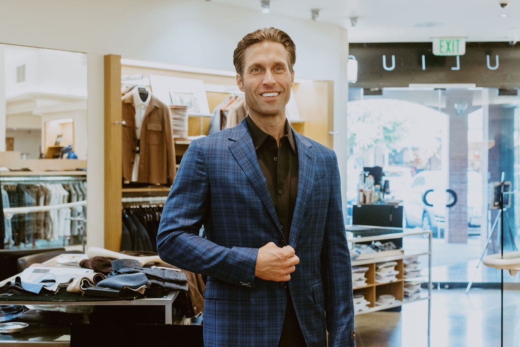 Elevate someone’s wardrobe this holiday season with a custom-tailored suit or timeless pieces from Julius. Perfect for holiday parties, events, or just making a lasting impression. 👔✨ 

Find more fashion-forward gifts in the Pavilions Holiday Gift Guide! shopavilions.com/holiday-gift-a…