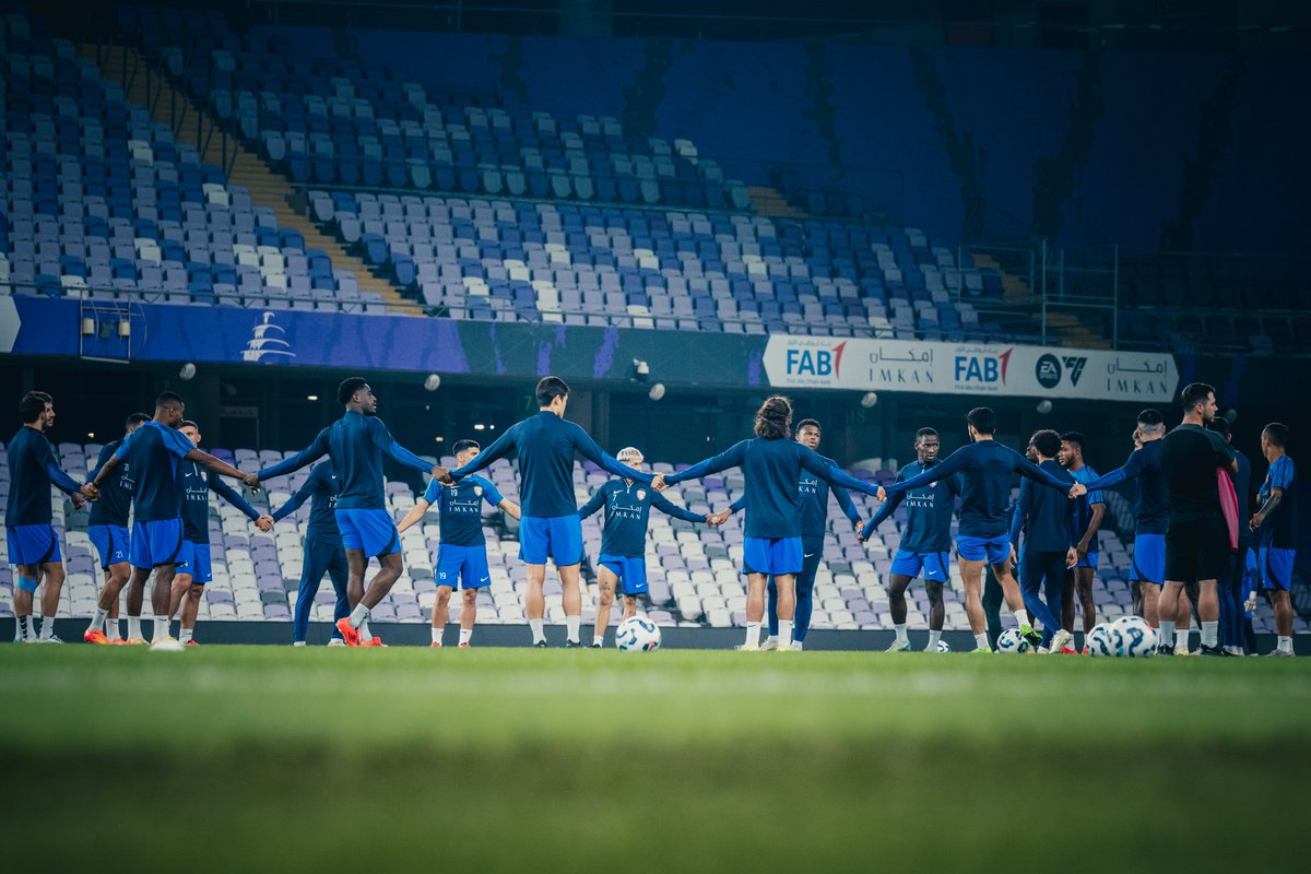 alainfcae's tweet photo. التدريبات الأخيرة قبل مواجهة بني ياس غدًا 📸 

#تدريبات_الزعيم | #ALAINTraining https://t.co/7K1msFdhik