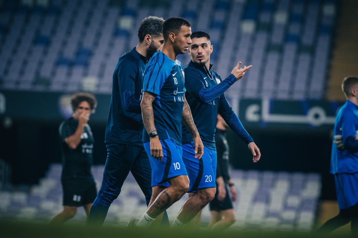 alainfcae's tweet photo. التدريبات الأخيرة قبل مواجهة بني ياس غدًا 📸 

#تدريبات_الزعيم | #ALAINTraining https://t.co/7K1msFdhik