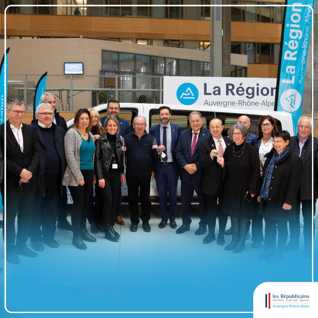 Les Républicains Auvergne-Rhône-Alpes (@elus_lr_dvd_sc) on Twitter photo 1er partenaire des territoires, la Région <a href="/auvergnerhalpes/">Auvergne-Rhône-Alpes</a>, par son Président <a href="/Pannekouckefabr/">Fabrice Pannekoucke</a>, a remis officiellement 21 véhicules électriques à 18 communautés de communes et 3 communes du territoire régional. Nous agissons ainsi très concrètement en faveur de la décarbonation 1er partenaire des territoires, la Région <a href="/auvergnerhalpes/">Auvergne-Rhône-Alpes</a>, par son Président <a href="/Pannekouckefabr/">Fabrice Pannekoucke</a>, a remis officiellement 21 véhicules électriques à 18 communautés de communes et 3 communes du territoire régional. Nous agissons ainsi très concrètement en faveur de la décarbonation