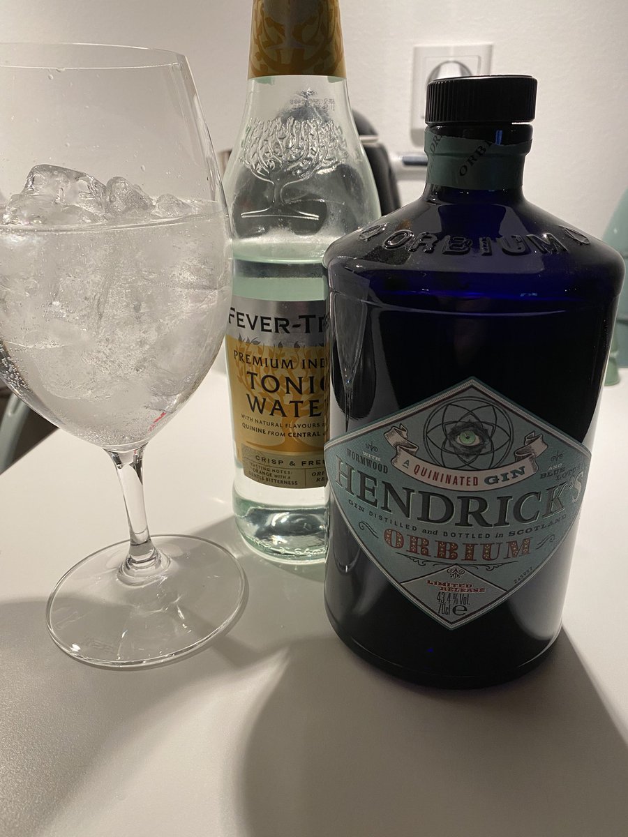 Nicklasszn's tweet photo. Midt i madlavningen 🍸😁 https://t.co/lZbQdLuPun