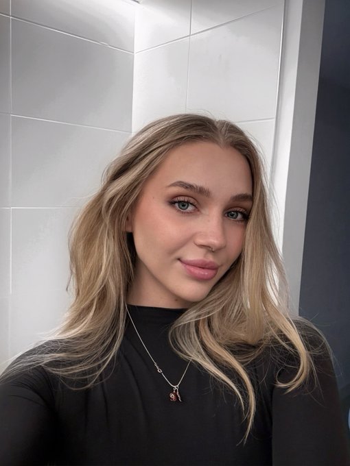 Watch Thorri ANAL 💕's leaked NSFW photo on TwXstars