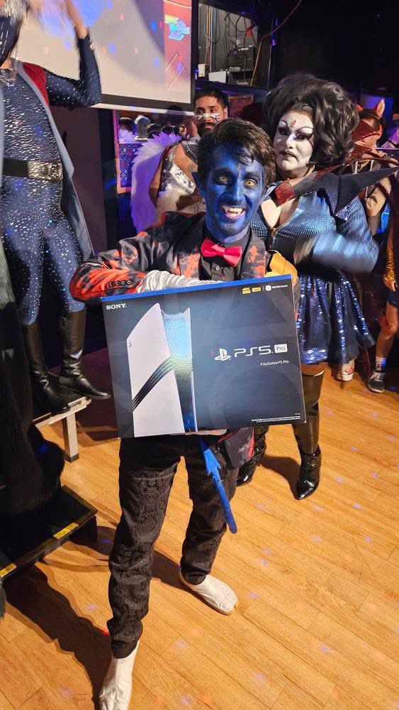 amdiazart's tweet photo. Attended @LaGaymers’ Hellfire Gala event last night in full Hellfire Nightcrawler style and ended up winning the Costume Contest! 😃 https://t.co/Wkg9cUAxEs