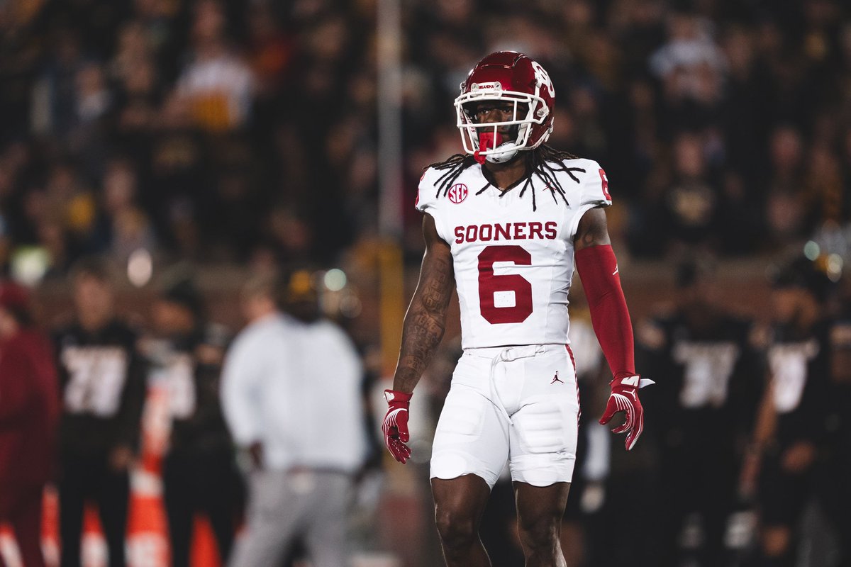 deionkburks's tweet photo. https://t.co/qR75I3bH7g