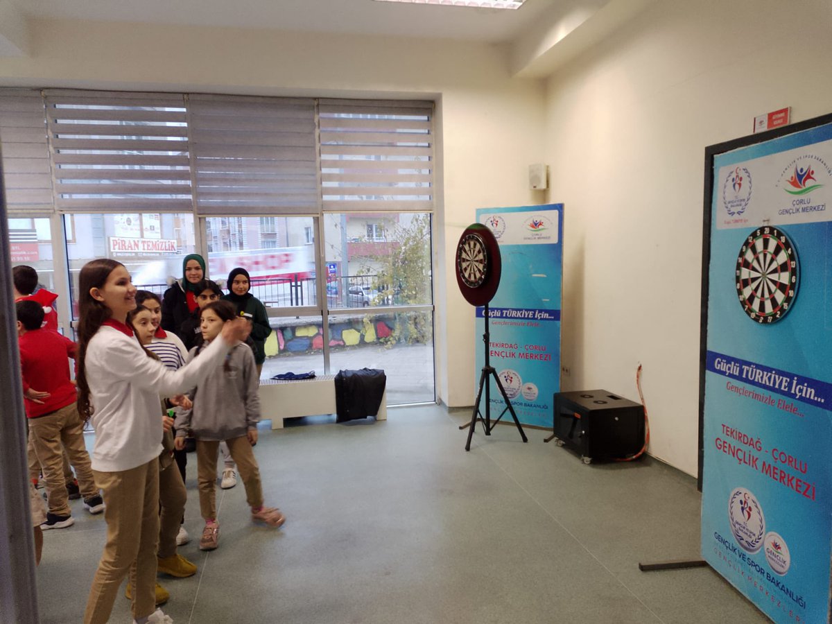 Çedes projesine katılan gençlerimizle mini golf ve dart etkinliği gerçekleştirdik. ⛳️🎯