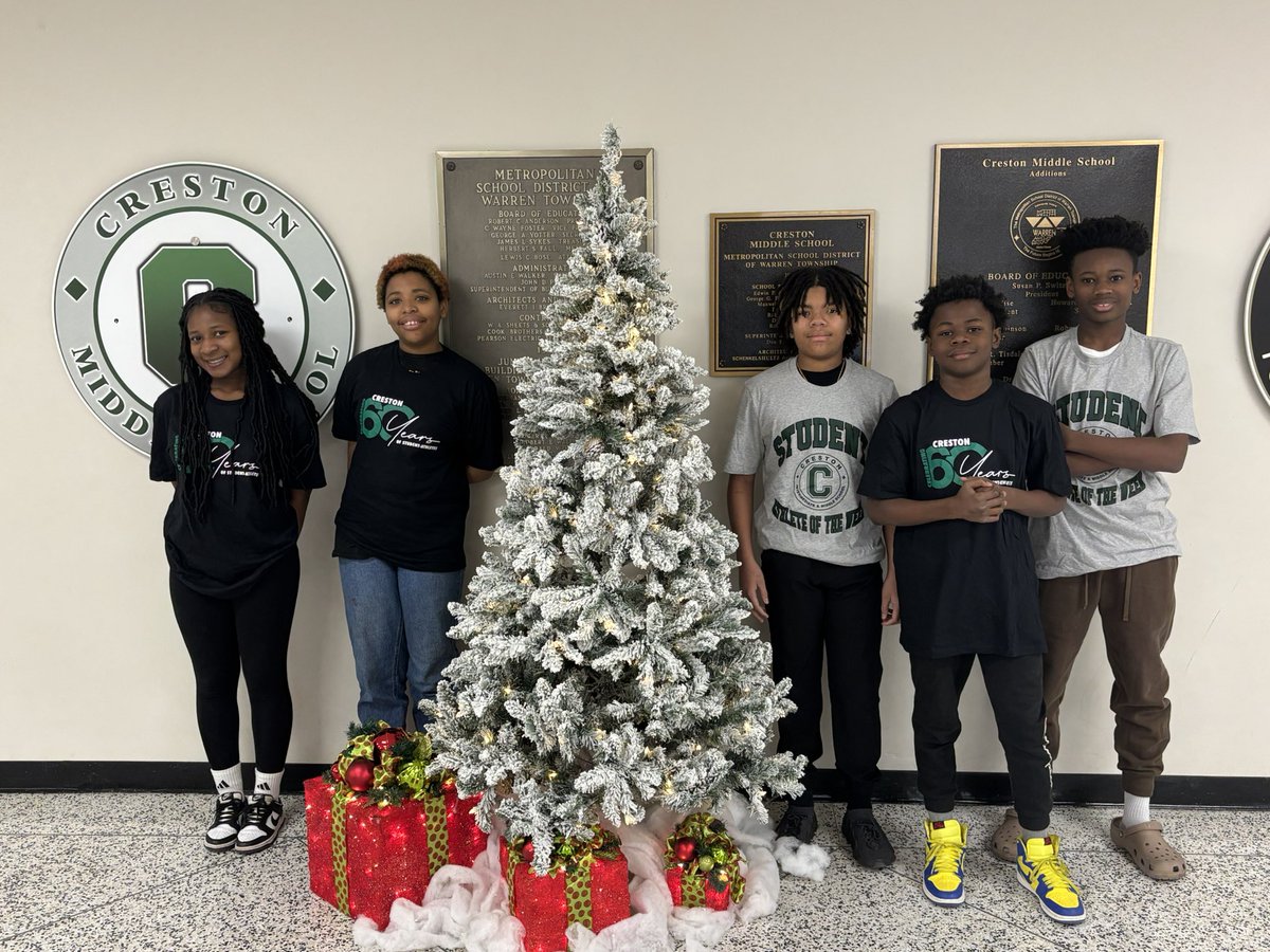 CIMS_Athletics's tweet image. Celebrating our first Winter Sports Student Athletes of the Week!!
We are very proud of these representatives from Cheer, Boys and Girls Basketball, and Wrestling. 
Great job in the classroom, and during competitions!! 🏀🤼📣
#PRIDE 
#WarrenWill