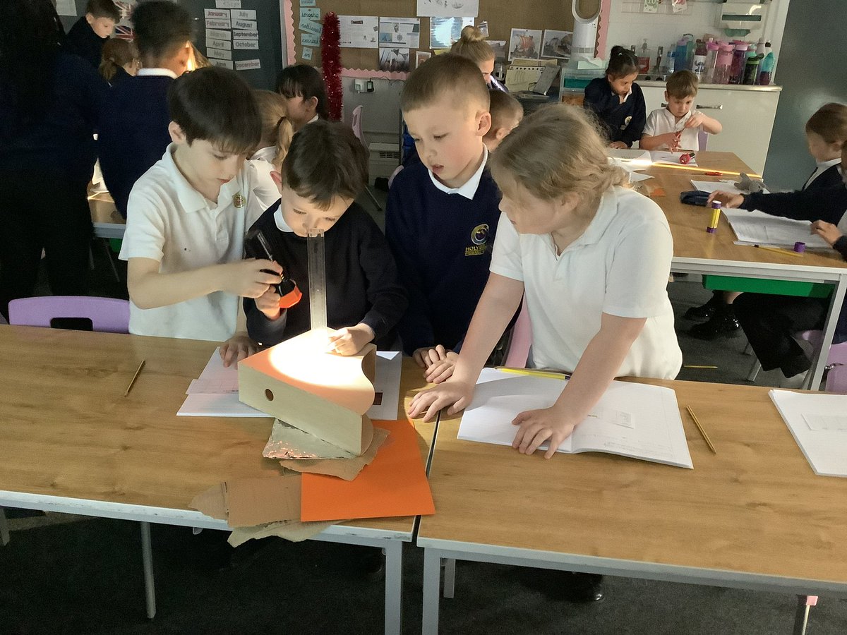 Year 3 students are diving into a reflective materials science investigation! 🌟🔬 #WeExceed