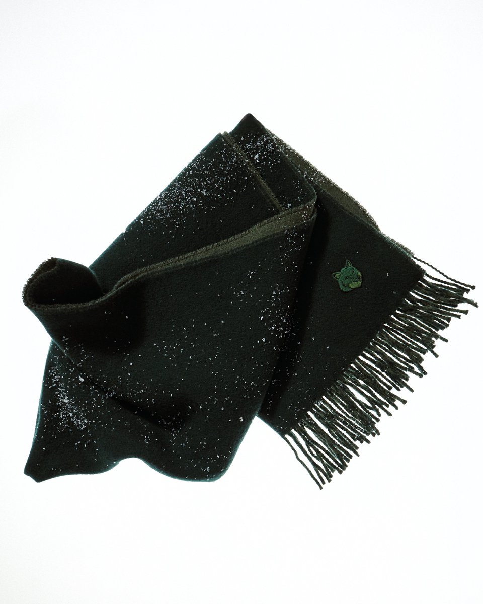 Softness you can’t resist

Shop our accessories in stores and online at maisonkitsune.com

#MaisonKitsune #Festive