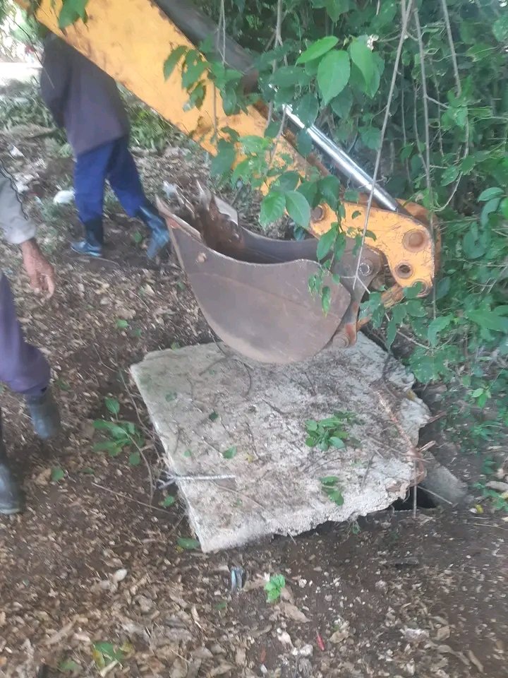 eaacav's tweet photo. 👉Limpieza de registros y servicios de desobstrucción, son las acciones acometidas por la brigada de acueducto perteneciente al municipio Venezuela, en aras de mejorar la calidad de vida de los lugareños. 

#EAACV 
#Cuba 
#CiegodeÁvila https://t.co/8svBEtcnZ7