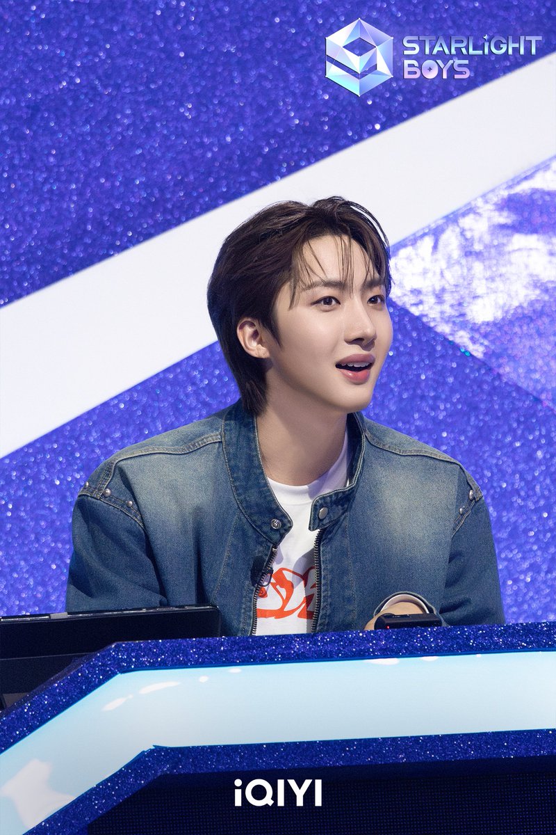 Starlight_Boys_'s tweet photo. The starlight stage is a presentation of courage and talent. Join iQIYI's Starlight Boys tonight at 21:00 (KST) with guider HUI!

용기와 재능이 교차하는 별빛 무대를 함께 한 가이더 후이🌟
오늘 밤 9시(한국 시간)에 함께 만나요😎
#아이치이 국제판 <스타라이트 보이즈>

#iQIYI #StarlightBoys #스타라이트보이즈 #星光闪耀的少年