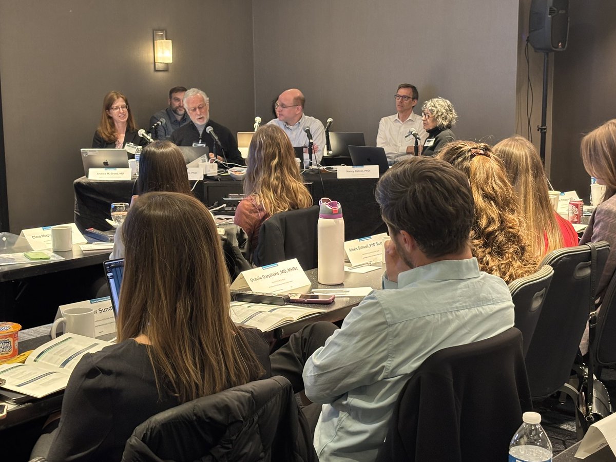 NFYIForum's tweet photo. Faculty lead an engaging discussion on professional development topics at #NYFIF24. @brkorf stresses the importance of focus and a sense of urgency in research.
#makenfvisible #endnf #MedEd #MedTwitter #MedX #NFYIF #NFYIF24 https://t.co/iLGCCbmcmW