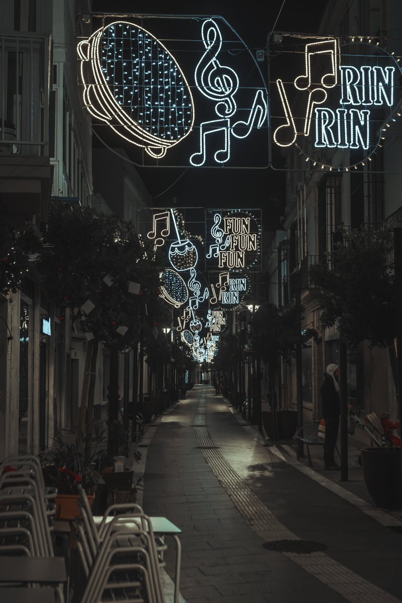 jmendezr19's tweet photo. Rota enamora en navidad 😍 https://t.co/o4G75e8UwB