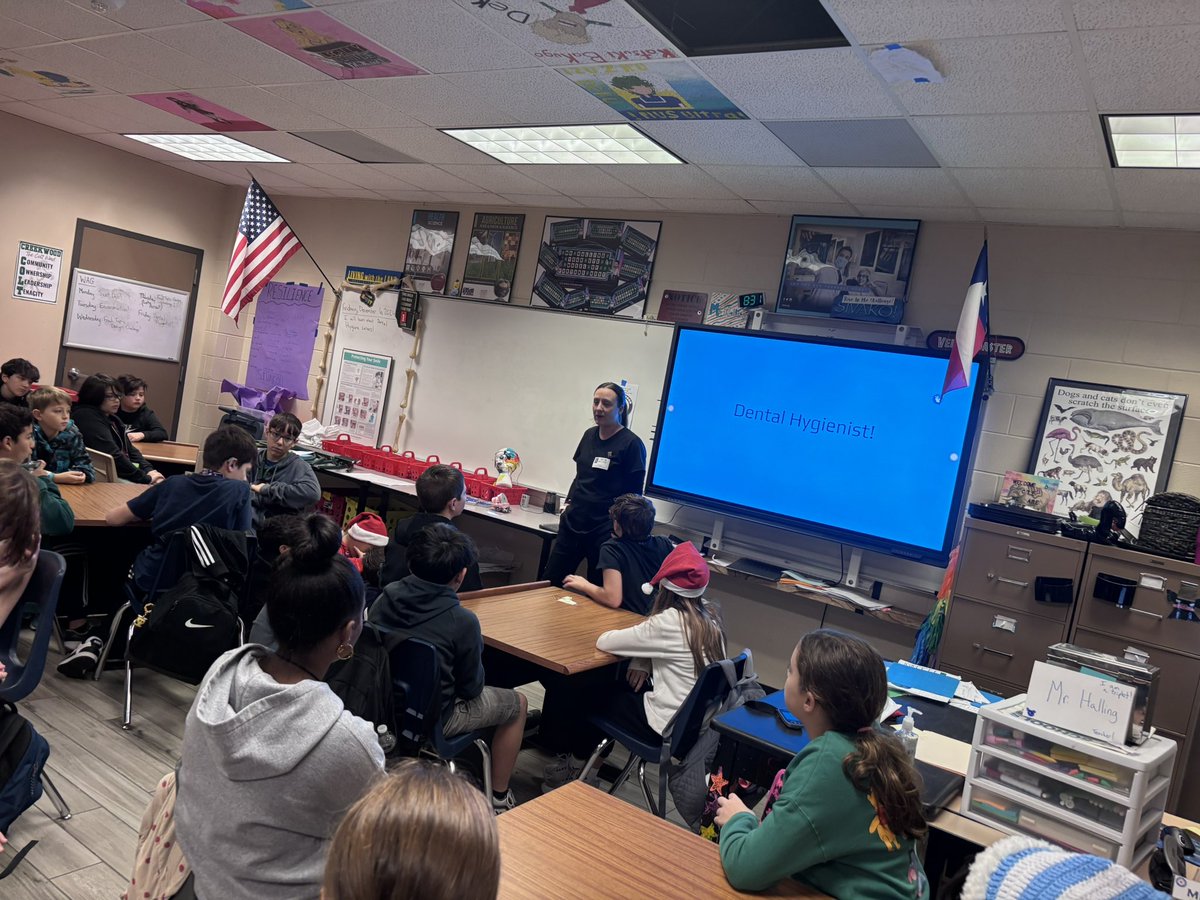 AHalling_CTE's tweet image. Thank you Ms. Megan for speaking to  @HumbleISD_CMS @HumbleISD_CTE students about dental careers for our throwback to Health Science careers day! What a great day for all! 
@kimberlydyoung4 @sblackshear_CMS 

@HumbleISD #cmsclassof2031
 #HumbleCTE
