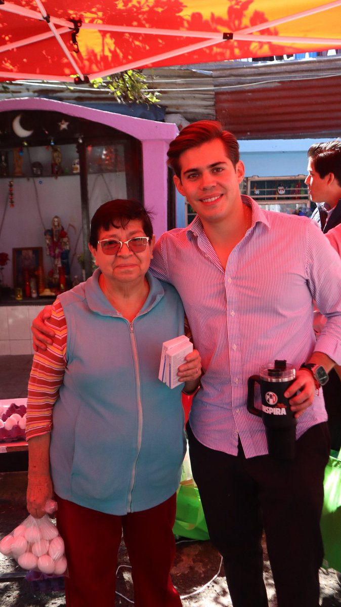 juanpablobevi's tweet photo. El día de ayer con mucho entusiasmo llevamos a cabo nuestra primera jornada de servicios en apoyo a nuestras vecinas y vecinos de la colonia #DanielGarza #MiguelHidalgo en la que contamos con distintos servicios como: 

Asesoría Jurídica y Psicológica ⚖️🧠
Jornada de Salud 🩺
Abasto a Bajo Costo 
Kilo X Kilo 🥚 ( 1kg PET = 1kg de Huevo) 
Gestiones de Servicios Urbanos 🚚
Becas de Prepa En Línea 👨‍🏫🎓

Seguiremos llevando estas jornadas a cada colonia de nuestra alcaldía 🤜🤛🇲🇽 #ConcejalBeltran #HechosNoPalabras #JuntosPodemos  #CDMX #ConcejalCDMX @AlcaldiaMHmx @mauriciotabe @PRI_Nacional @PRICDMX_