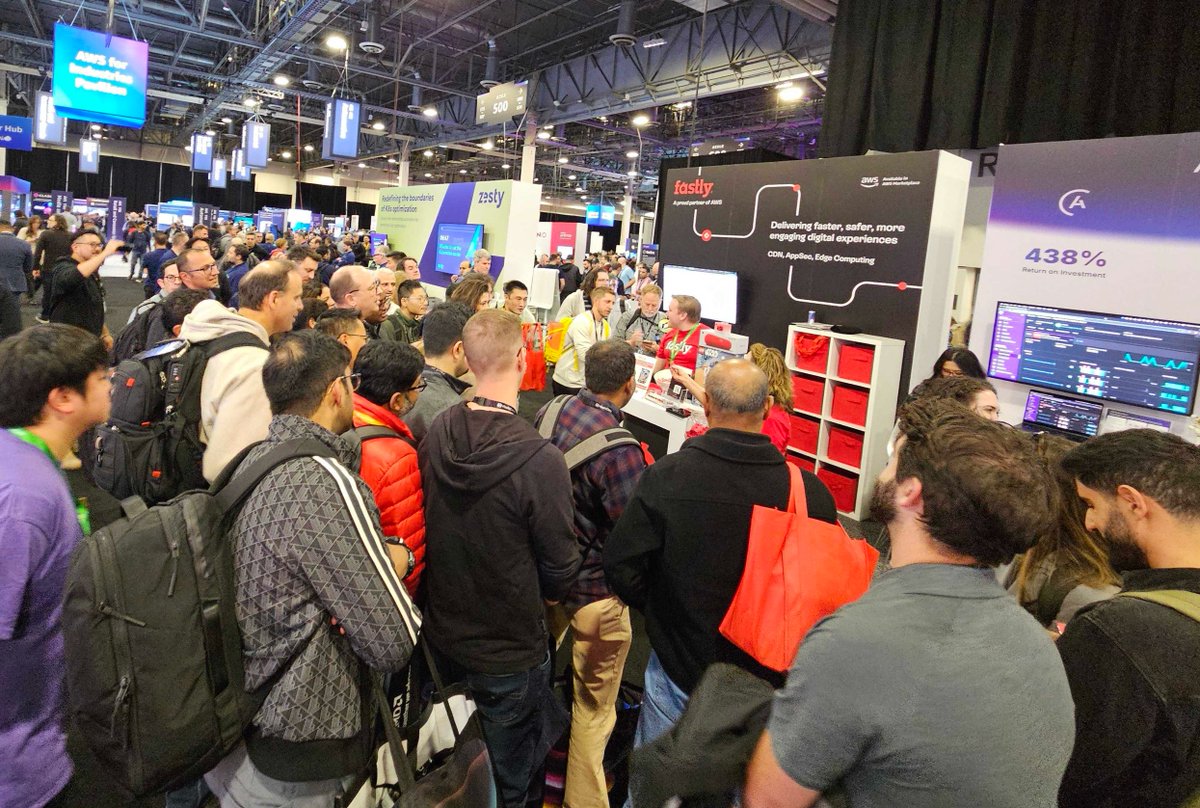 fastly's tweet photo. Thank you #ASWreInvent! Great conference in Las Vegas that brought together the latest innovations in cloud computing. @AWS https://t.co/IhDPRNhSkK