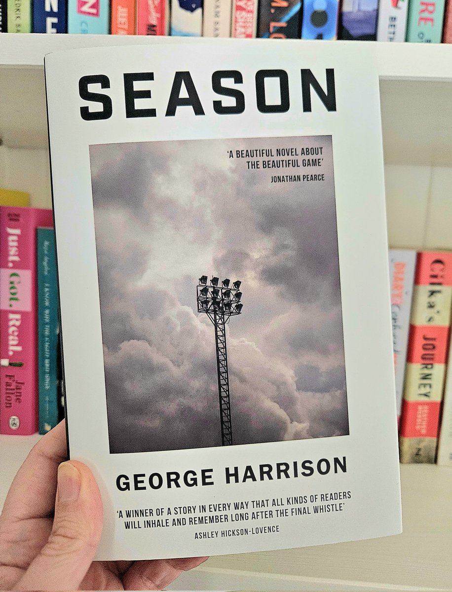 Bookaholic Bex tweet media