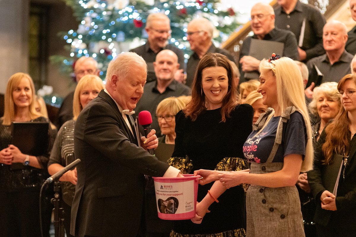 RosiesTrust's tweet photo. The Lindsay Chorale raises the roof for us 🙌

Welcoming over 200 guests to Parliament Buildings, the group performed a medley of well-known songs – with a special guest appearance by @thepriests 🎵

More on the evening of celebration ⬇️
https://t.co/Bh27TmtPLv https://t.co/w6pS9a8NLU