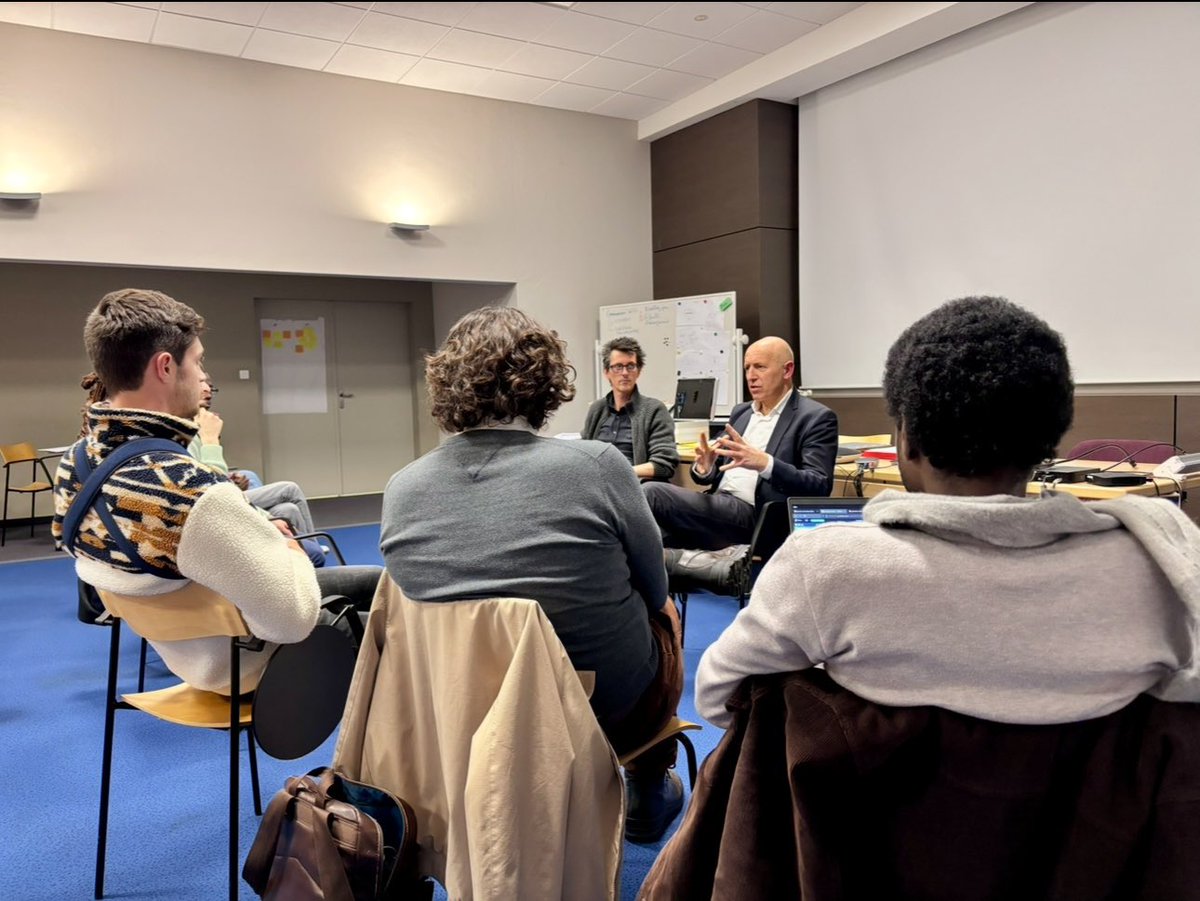 🎬 Fin de la formation Appui aux politiques publiques pour les doctorants du centre <a href="/INRAE_Nancy/">INRAE Grand Est - Nancy</a> 👨‍🎓
Quelles sont les attentes des politiques publiques vis à vis de la recherche ? Échanges avec <a href="/PotierDominique/">Dominique Potier</a>, Député et <a href="/mruillet/">Mathieu RUILLET</a>, Directeur Des Hommes et des Arbres