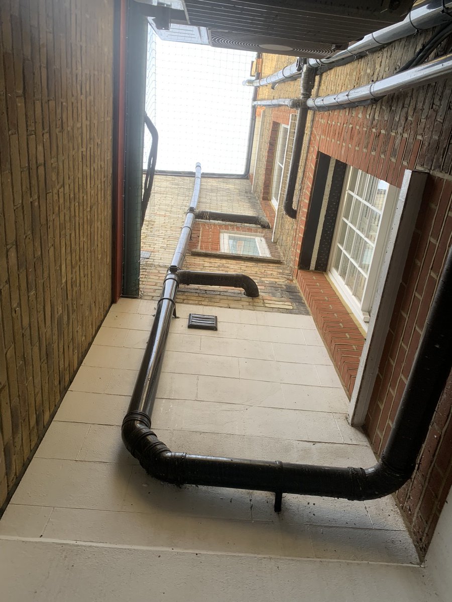 pbclimited's tweet image. #Clerkenwell #birdnet #pigeonnet installed to lightwell, and #pigeonspikes installed to pipes and ledges above