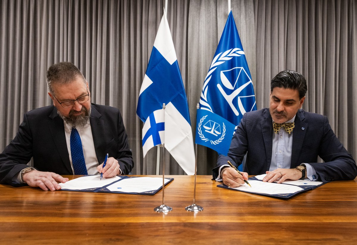 IntlCrimCourt's tweet photo. #BuildingSupport: #ICC thanks #Finland for its voluntary contribution to its Special Fund for Security, to reinforce the Court’s cyber security

📷ICC Registrar Osvaldo Zavala Giler @oszagi met with Finnish Ambassador H.E. Mr Ilkka-Pekka Similä at #ASP23
@FinEmbNL @Ulkoministerio https://t.co/uQUZLd6XjS
