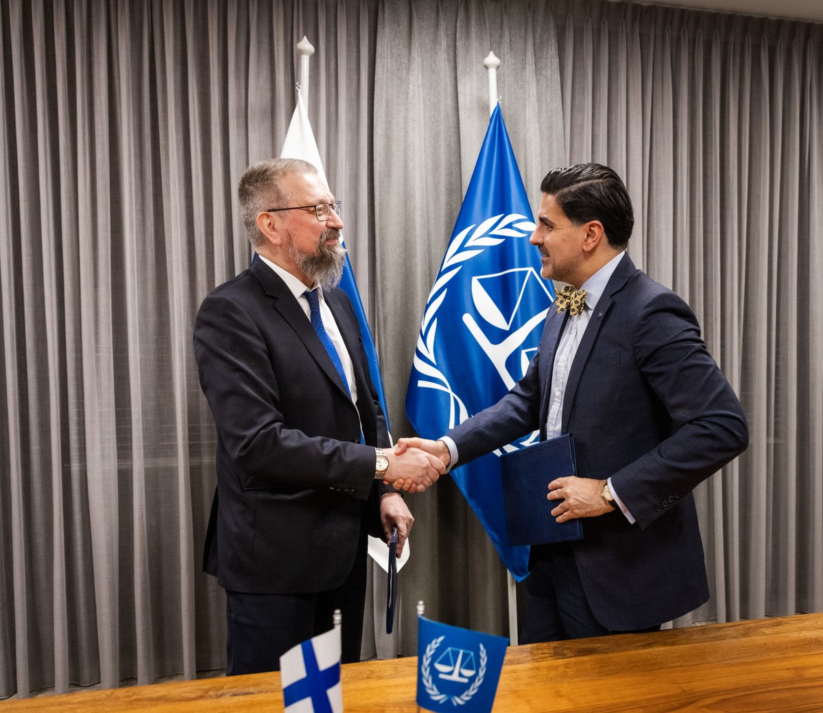 IntlCrimCourt's tweet photo. #BuildingSupport: #ICC thanks #Finland for its voluntary contribution to its Special Fund for Security, to reinforce the Court’s cyber security

📷ICC Registrar Osvaldo Zavala Giler @oszagi met with Finnish Ambassador H.E. Mr Ilkka-Pekka Similä at #ASP23
@FinEmbNL @Ulkoministerio https://t.co/uQUZLd6XjS