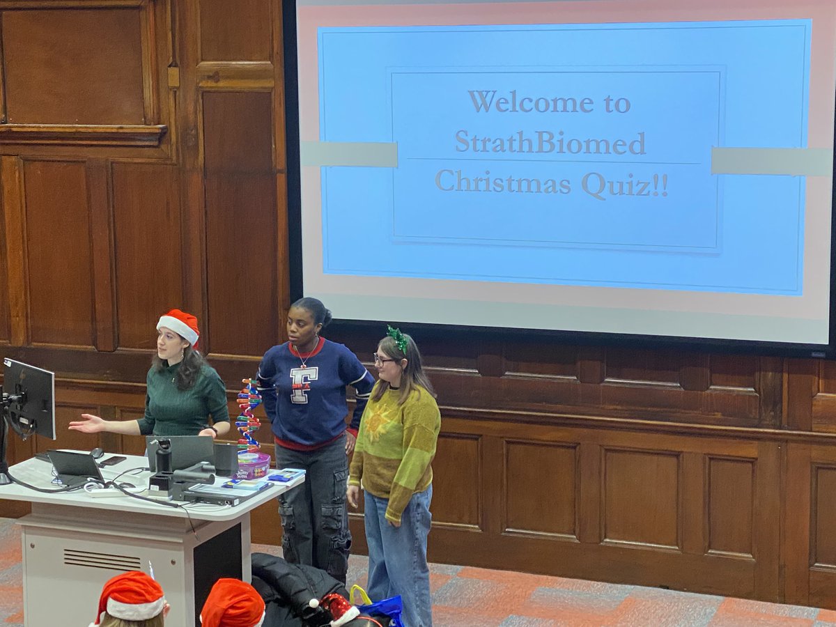 SIPBS_Strath's tweet image. Really fun afternoon at the SIPBS Biomedical staff vs student quiz!