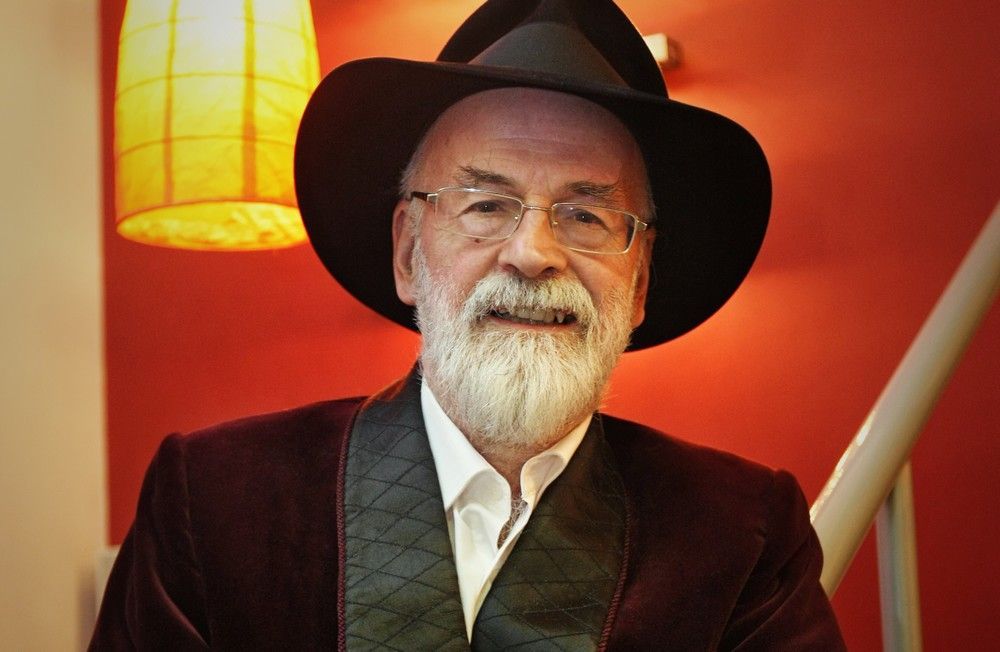 ActuSF's tweet photo. 🎧Si vous rigolez depuis des années en lisant le Disque Monde, c'est grâce à lui ! Interview de Patrick Couton pour ses traductions de Terry Pratchett ➡https://t.co/ghjucFwjGL
#TerryPratchett #fantasy #disquemonde
Une itw à écouter sur le podcast Actusf, disponible partout ! https://t.co/dVZyM03rNr