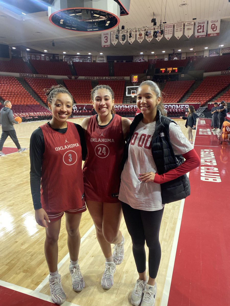 Coach Chris Giles (@coachchrisgiles) on Twitter photo Family!🔒🙏🏾 <a href="/ZyaLiv/">Zya Vann</a> <a href="/skyvannatic/">Skylar Vann</a> <a href="/cGiles0/">Christina Giles</a> <a href="/BryattVann/">Bryatt Vann</a> <a href="/OU_WBBall/">Oklahoma Basketball</a> #Boomer Family!🔒🙏🏾 <a href="/ZyaLiv/">Zya Vann</a> <a href="/skyvannatic/">Skylar Vann</a> <a href="/cGiles0/">Christina Giles</a> <a href="/BryattVann/">Bryatt Vann</a> <a href="/OU_WBBall/">Oklahoma Basketball</a> #Boomer