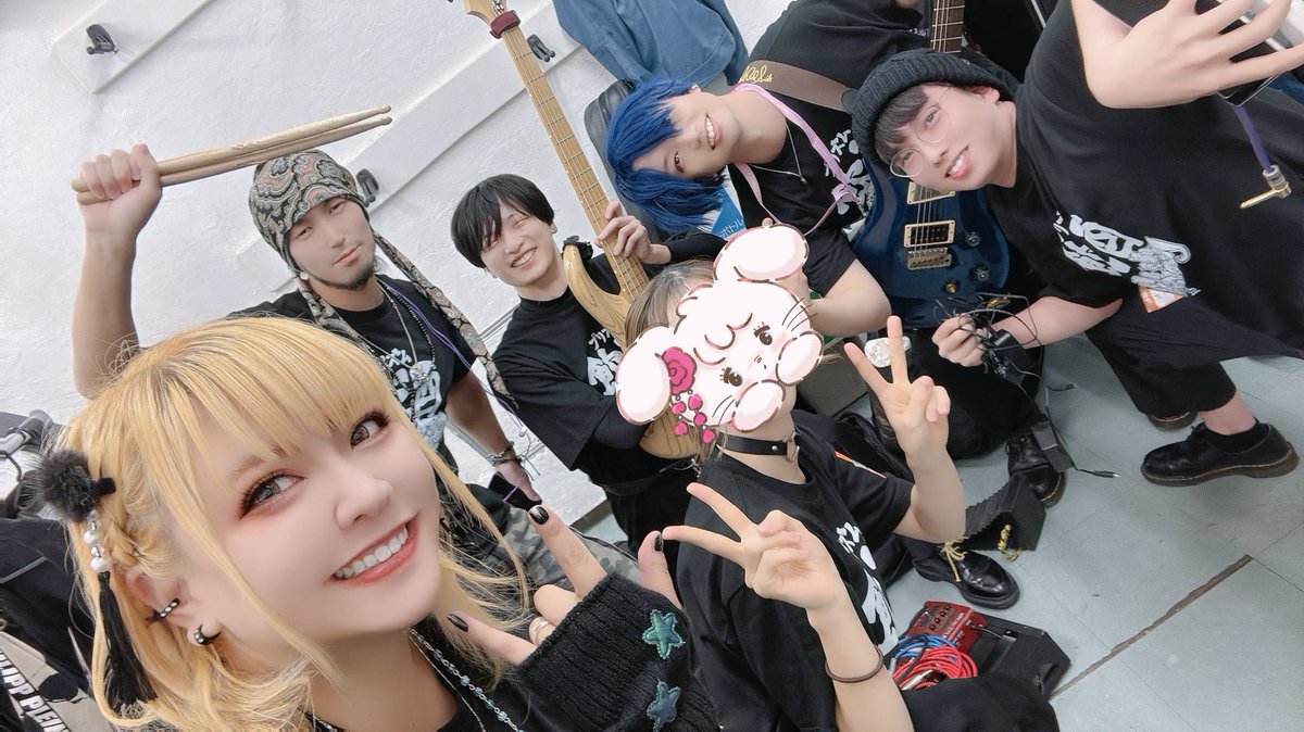 oANCOo's tweet photo. こちらのイ��ントのアーカイブ
日付変わって本日までとなって
おります🙌🏻🌸

現地来てくれた人も
配信買ってくれた人も
本当にありがとうございました！

あとすこしの期間だけど
最後まで楽しんでねପ(⑅ˊᵕˋ⑅)ଓ✨

プリズム飲酒同好会_rev2でしたっ🍻

#ドリバンfes https://t.co/8g6xhMYZ0y