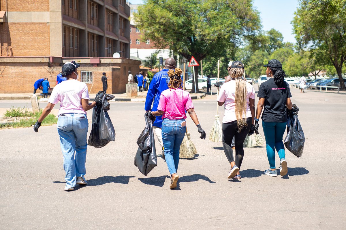 HAKResidents's tweet photo. The First Friday of every month is National Clean-Up day! 

Today we had a blast doing our part and seeing other citizens work towards a clean and green city! 

We hope to see you on the 3rd of January 2025! Let’s make 12 full bags 72! 

#CleanupCampaign #IninineweNdininewe #PinkArmy
