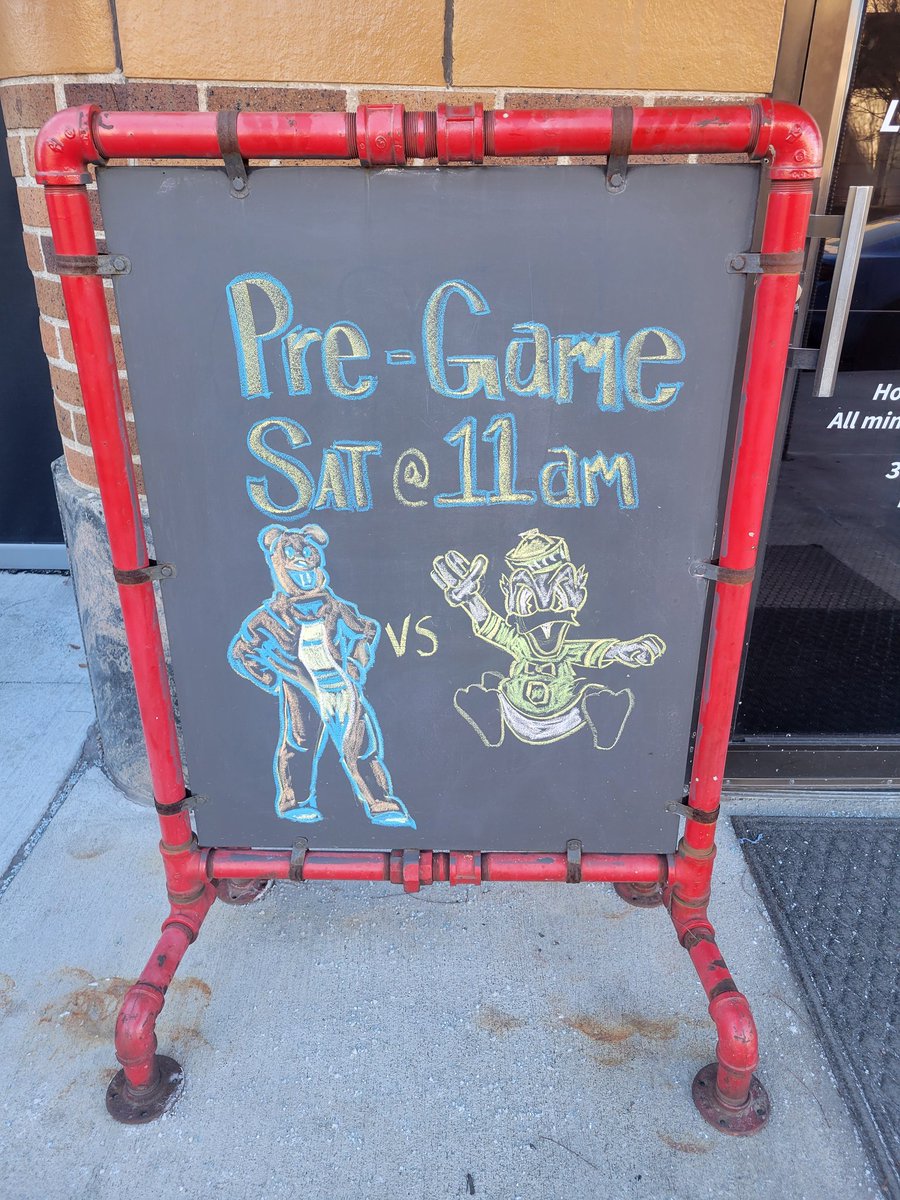 Welcome Big Ten Fans!  Your favorite downtown pub is ready to take care of you this weekend!  Plenty of tasty food from our grill to warm you up and Indy's friendliest bartenders here to keep you Hydrated!
#PennState #OregonDucks #Big10 #SupportLocal
#CFBPlayoff