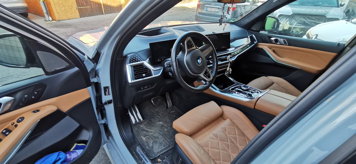 hakantaskoyantc's tweet photo. #bmw #m5 #x5 #bmwx5m 
#carwrapping #folierung #carstyling #hakantaskoyantc #berlin #cardesigned #cardesign #cardesigner #tuning #tuningcar #farbenoo #scheibentönung #karosserie #instandtsetzung #felgen #felgenreparatur uvm https://t.co/d4Dknyf6DS