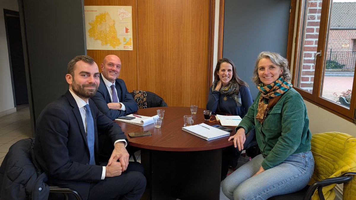 JeanMoulliere's tweet photo. 🛤️ Aujourd’hui à #Genech pour échanger sur les sujets portés par Madame la maire Anne Wauquier pour sa commune.
L’occasion de faire le point avec la présidente de l’association la Tousavélo Carole Joveniaux et le maire d’Orchies Ludovic Rohart sur la réhabilitation de l’ancienne voie ferrée Ascq-Orchies en véloroute voie verte.