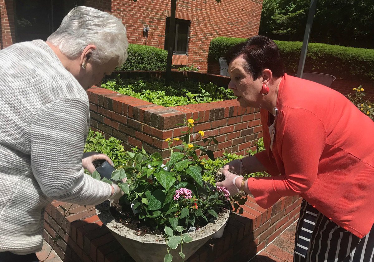 At Marjorie P. Lee, our Horticultural Therapy program helps residents connect with nature and boost brain health.  🌿🌸

Learn more about the therapies we provide at Marjorie P. Lee: hubs.ly/Q02-KlVw0