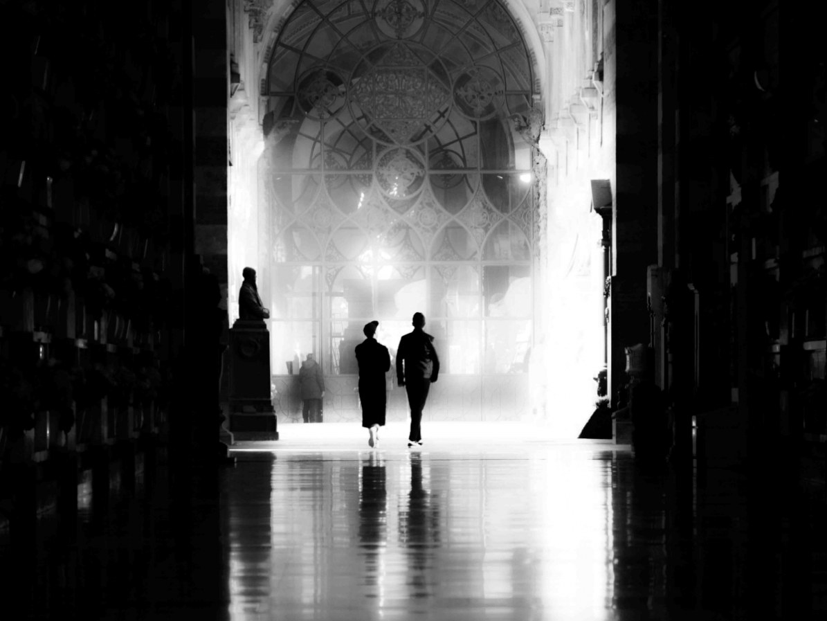FabyREVE's tweet image. Je vivais sans coeur, tu vivais sans flamme,
Incomplets, mais faits pour un sort plus beau ;
Tu pris de mes sens, je pris de ton âme,
Et tous deux ainsi nous nous partageâme :
Jules Barbey d'Aurevilly
Poussières
📷Giorgio Galimberti
