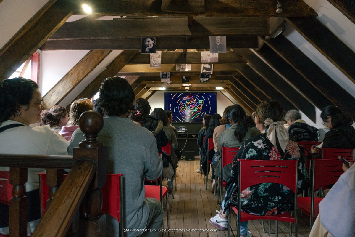 Bogota_CM's tweet image. ¡Gracias @Casatomadalibro, @Adobe, @osaimagen, @sietefotografos y @FionaRecords por apoyar la creatividad en Bogotá!

🌟 Nuestro último encuentro del año con la comunidad y @Julianadelaurel estuvo genial 🌟

#CMthread #CMBog #CreativeMornings

📸 Aldebaran Sanz @sietefotografos