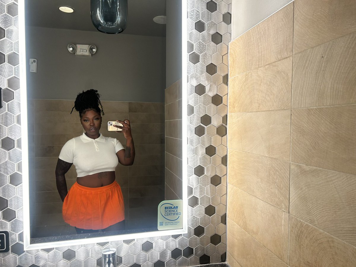 BigLo♏️ tweet media