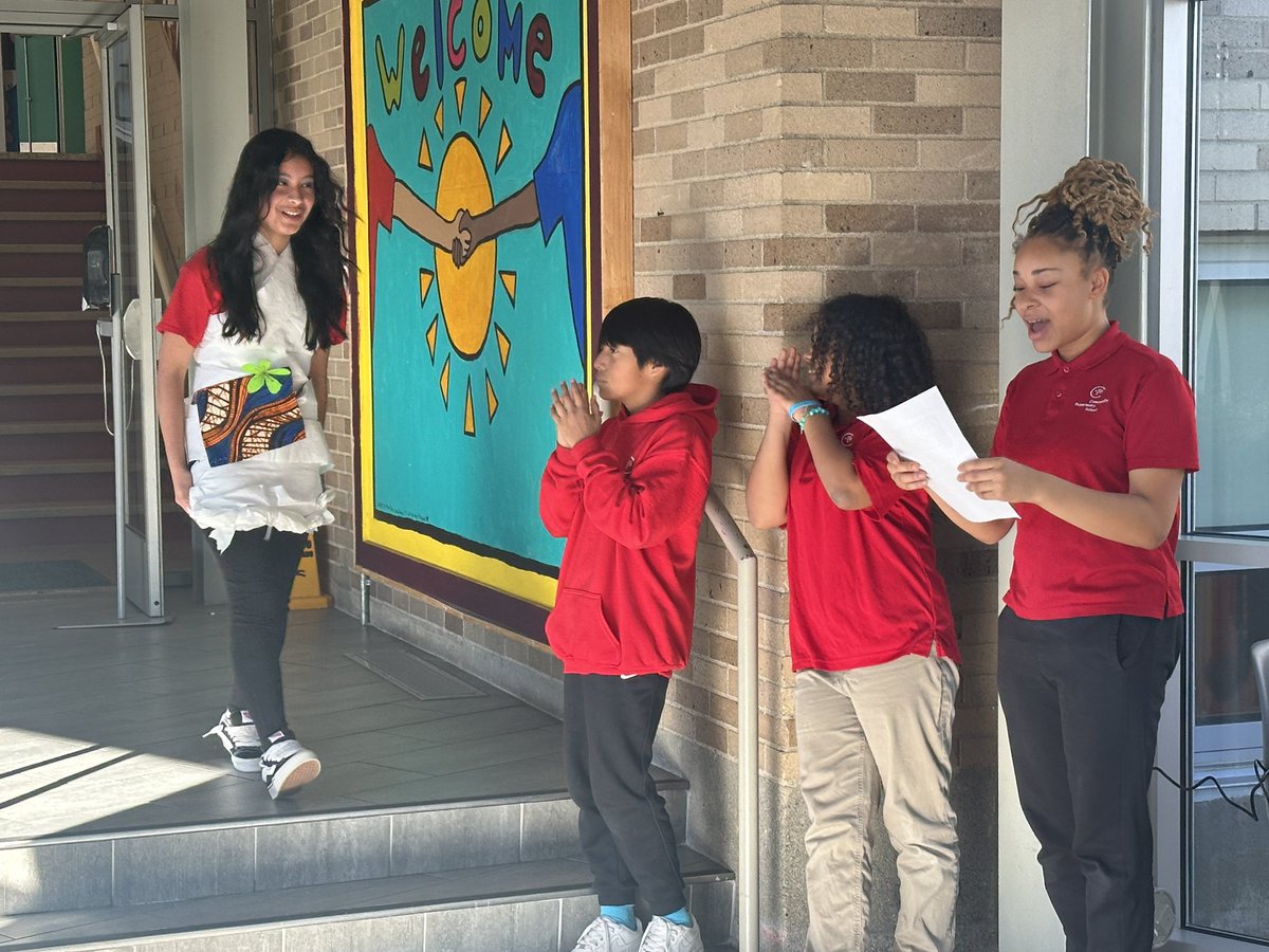 GuyonNicole's tweet image. Time for the @Community_Prep 6th grade Ancient Egyptian Fashion Show!