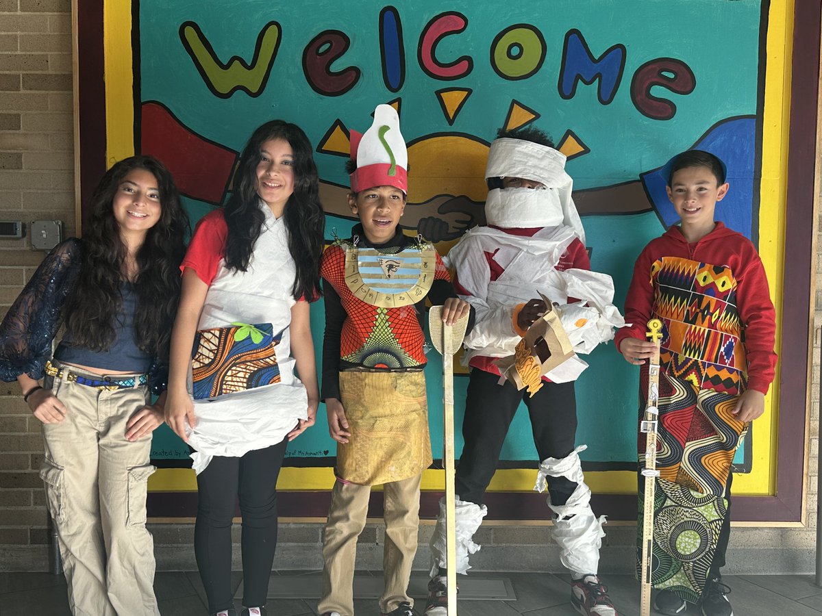 GuyonNicole's tweet image. Time for the @Community_Prep 6th grade Ancient Egyptian Fashion Show!