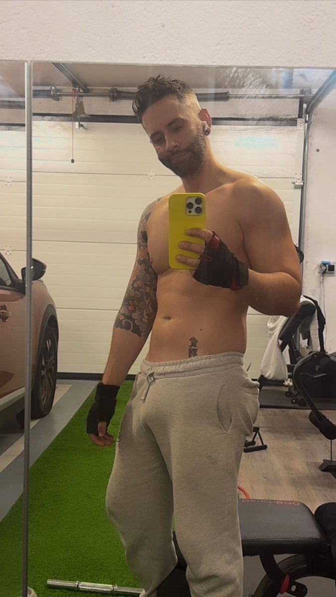 naniete's tweet photo. #workout https://t.co/suEjwCKWAy