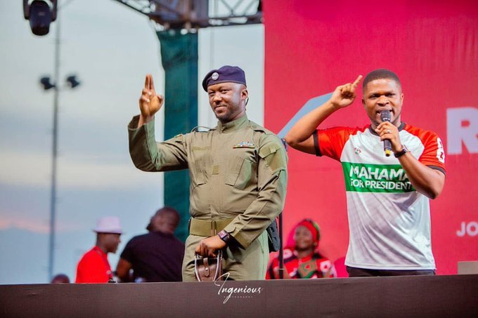 Trending_Ghana_'s tweet photo. The Winning Team @malik_basintale & @SammyGyamfi_
#8
#LookForTheUmbrella
#VotForChange
#RESETTING https://t.co/hPxzoPMQd5