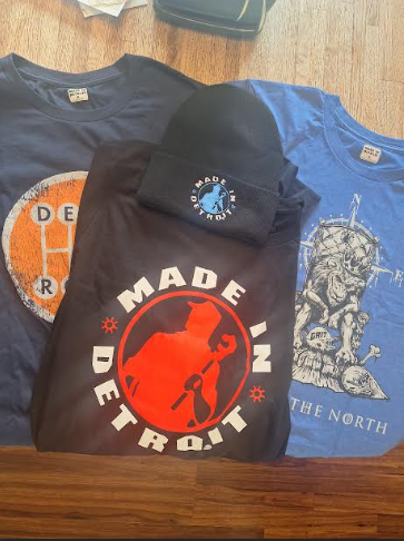 Tj_Ronin's tweet photo. My package from @MadeInDetroit91 came just in time for the Holidays!

If you want the perfect gift for your husband, wife, son, daughter or brother. Made In Detroit is the clothing brand for them. Built for the city in the City. 

Link: https://t.co/dYsZsZA71l

#MadeInDetroit https://t.co/N2epsX4kYM