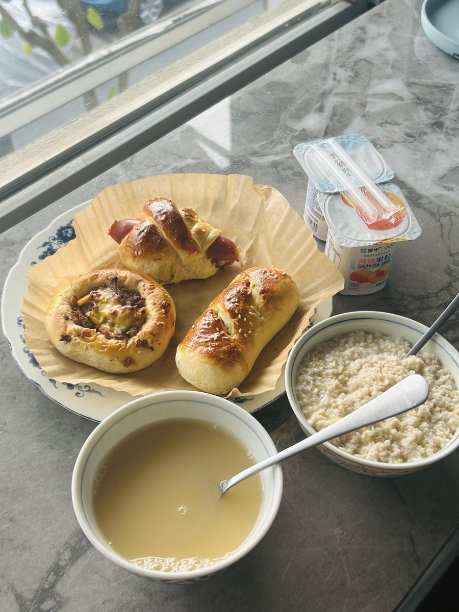 Every bite is a love of life. Try my hand-baked bread with green bean soup