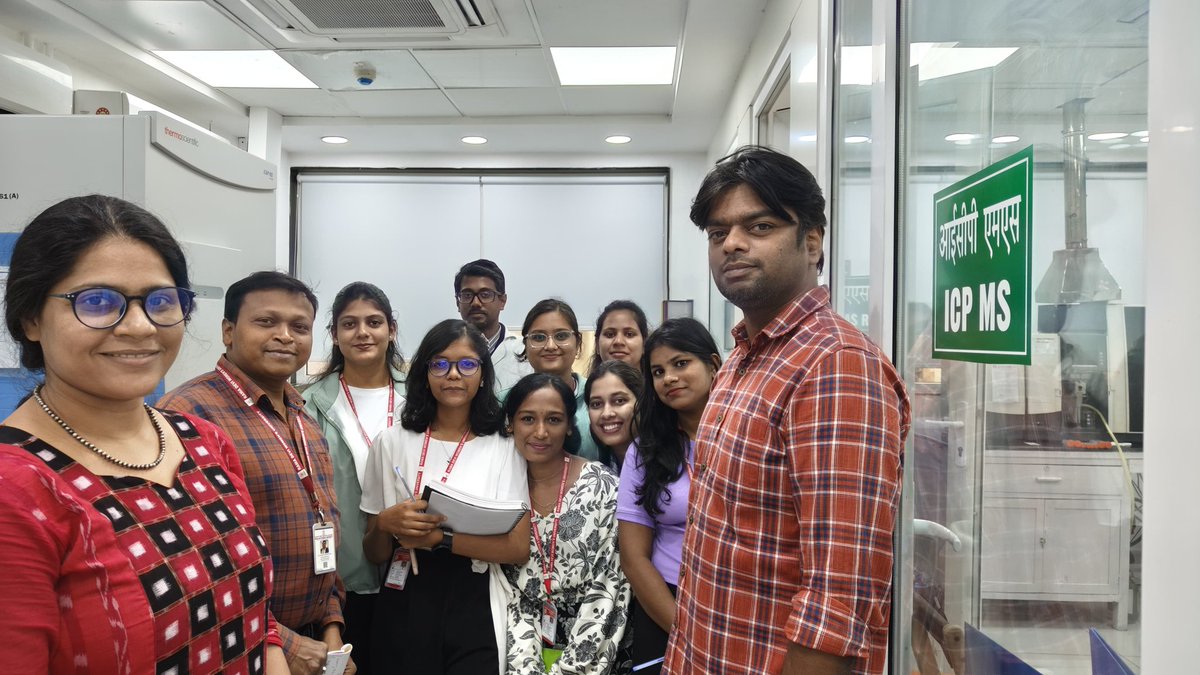 rausanjay's tweet photo. Dept. of #Biotech #RDWU #study tour-Day#2  #FSSAI #kolkotta Students got nice exposure and experience on cutting edge #knowledge and #instrumentation facilities in #foodscience  and #applied biotech #HigherEducation  #scienceandtechnologyodisha.#foodsafteyodisha @FS_Odisha https://t.co/CjRODB4Yhs