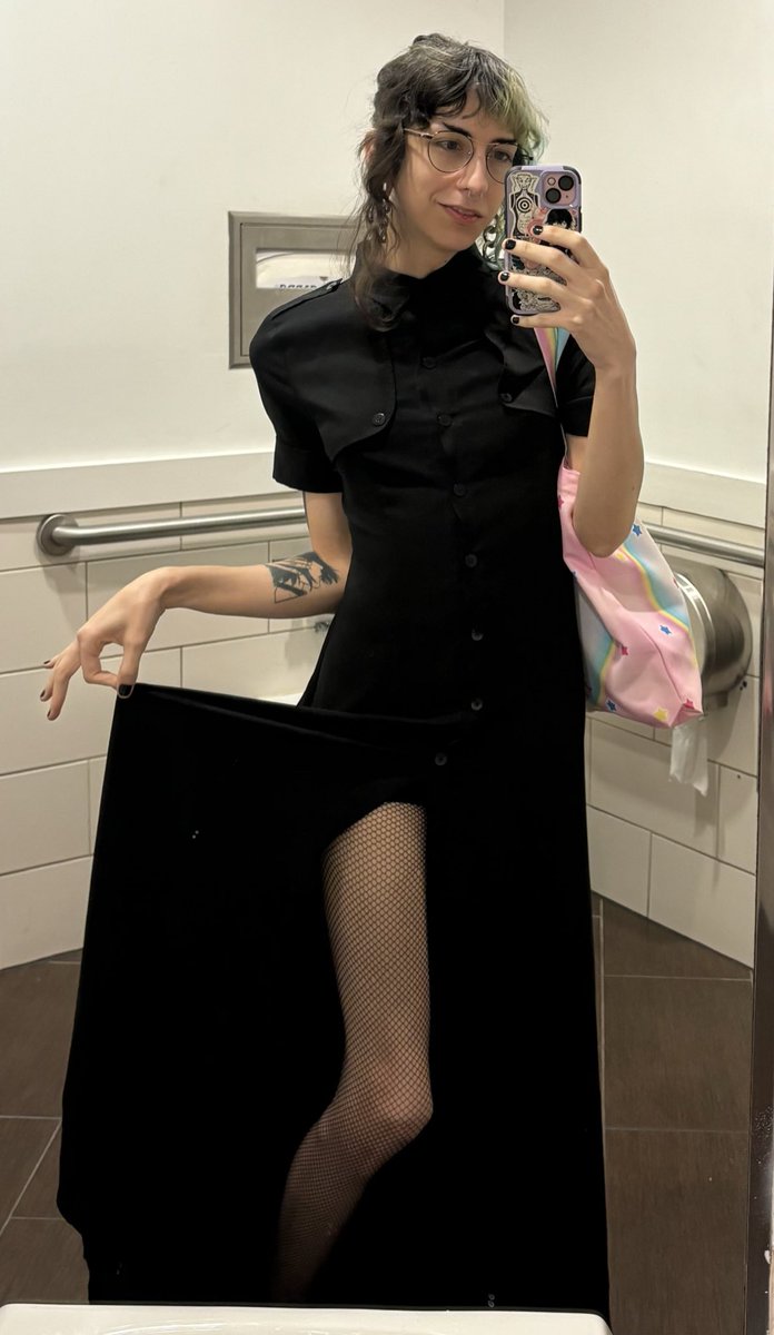 FeralBimbo's tweet photo. Mirror selfie wrapped 2024 https://t.co/A2dez6zQfT